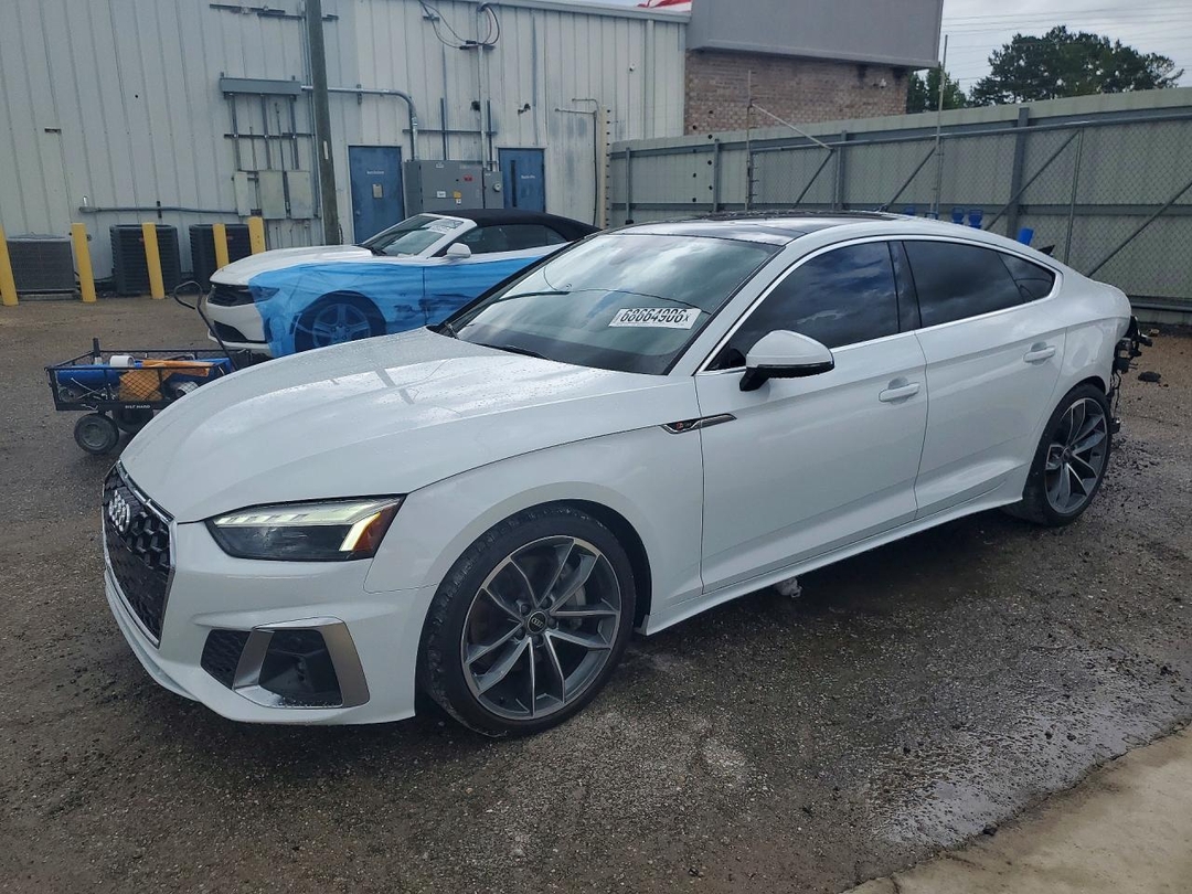 Vue de 2024 AUDI A5 PREMIUM PLUS 45, angle 1