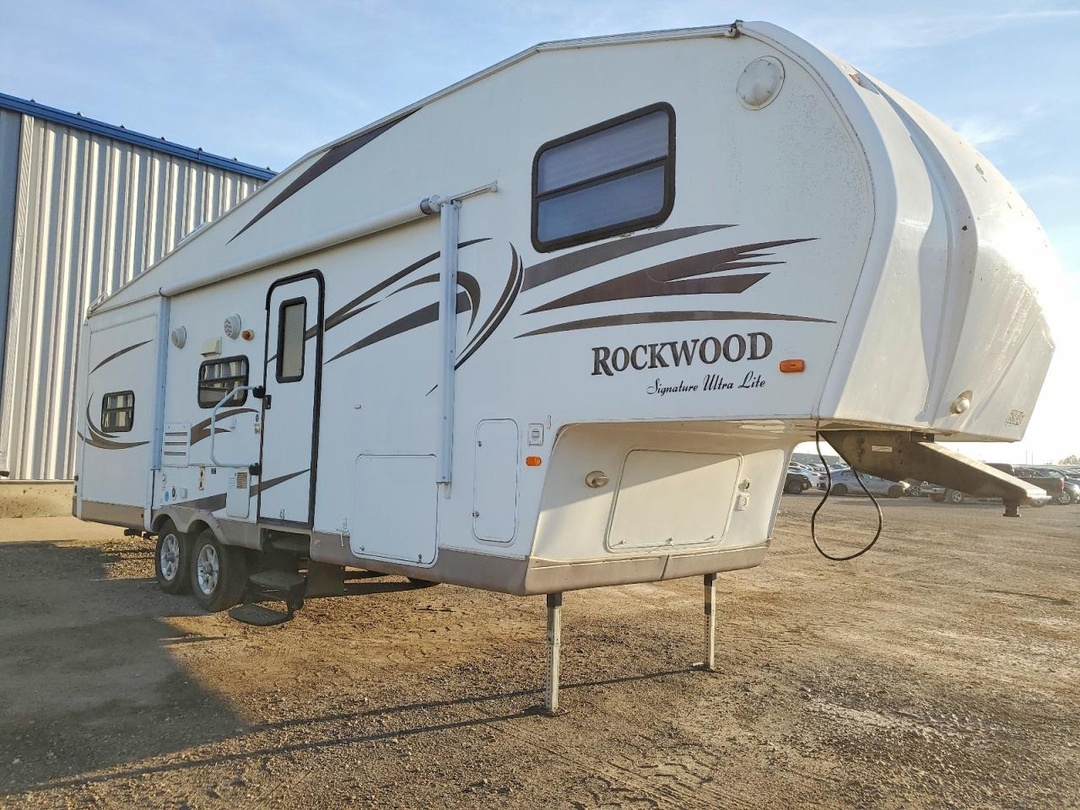 منظر 2011 FOREST RIVER ROCKWOOD CAMPER، زاوية 1
