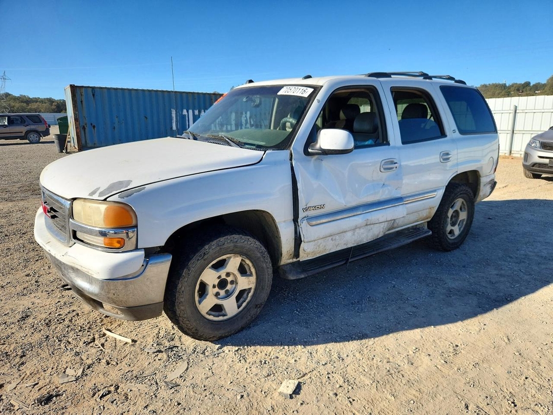 Vista de 2005 GMC YUKON, ángulo 1