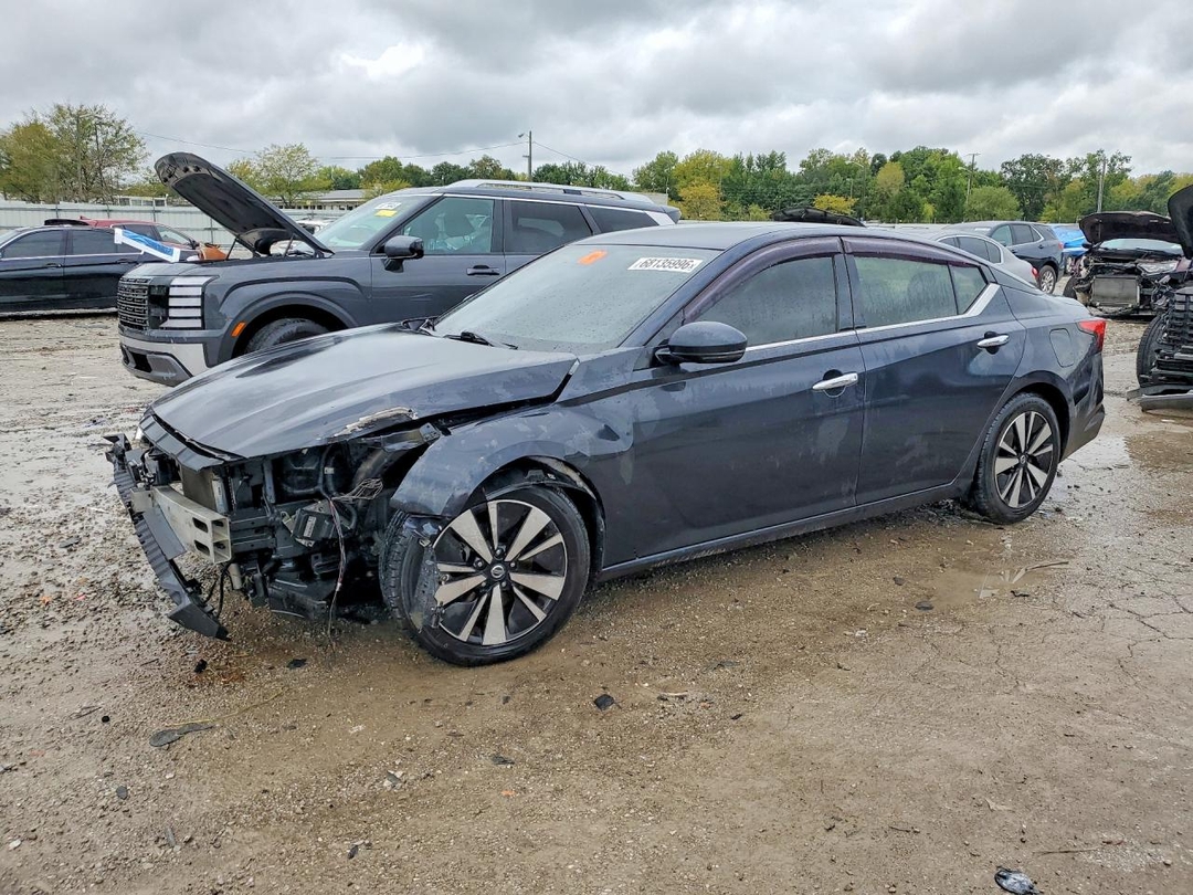 منظر 2019 NISSAN ALTIMA SL، زاوية 1