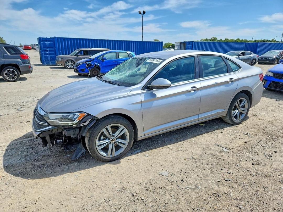 Vista de 2024 VOLKSWAGEN JETTA SE, ángulo 1