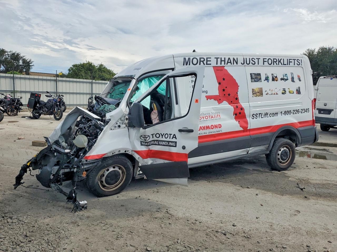 Vista de 2023 FORD TRANSIT T-250, ángulo 1