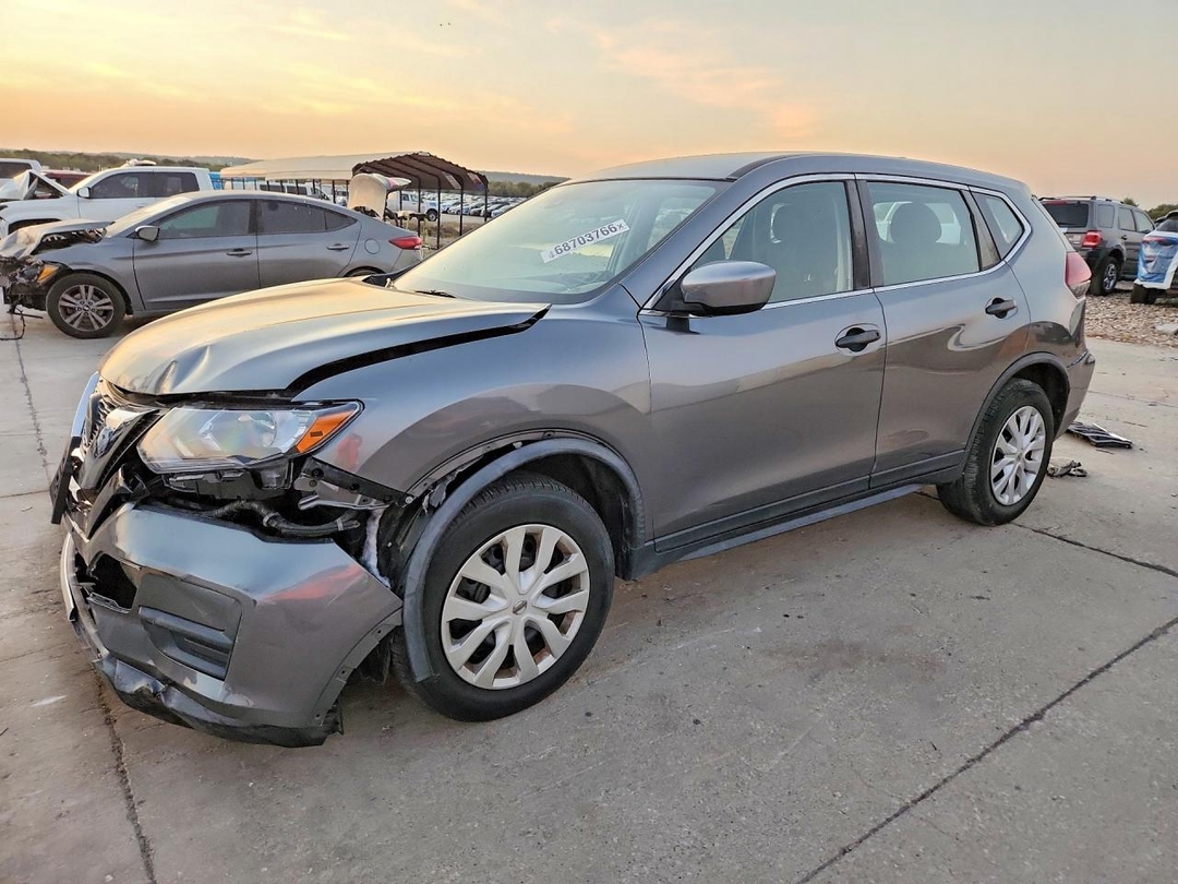 Vista de 2019 NISSAN ROGUE S, ángulo 1
