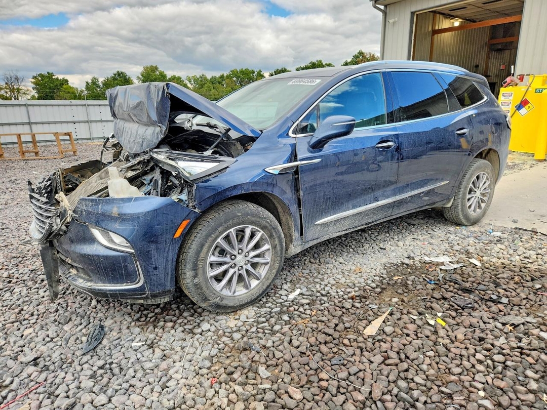 Vue de 2022 BUICK ENCLAVE ESSENCE, angle 1