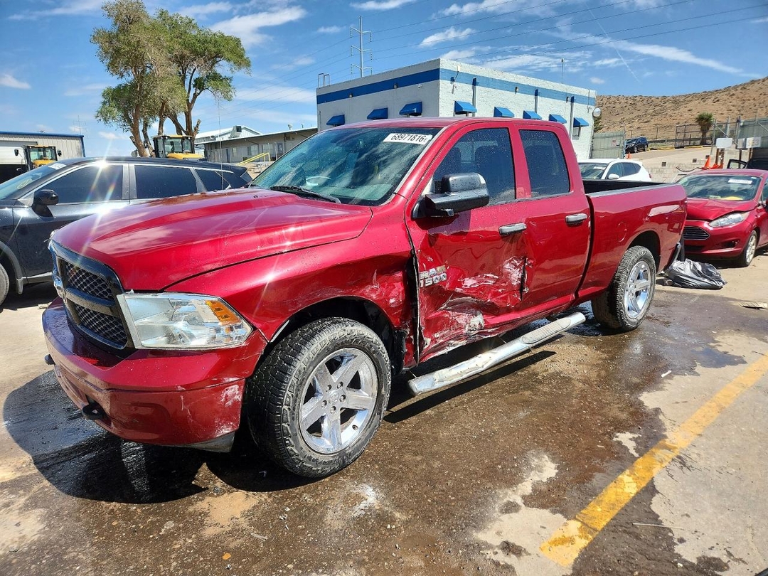 Вид 2014 RAM 1500 ST, угол 1