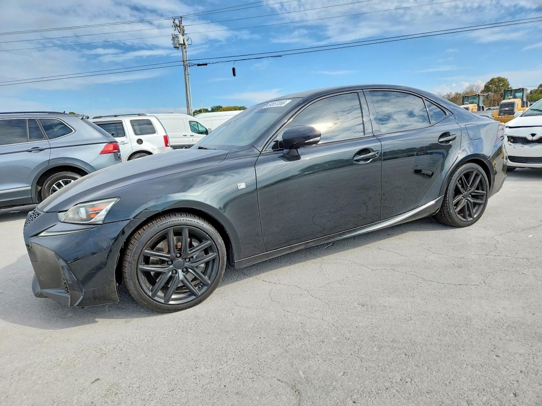 Vista de 2017 LEXUS IS 200T, ángulo 1