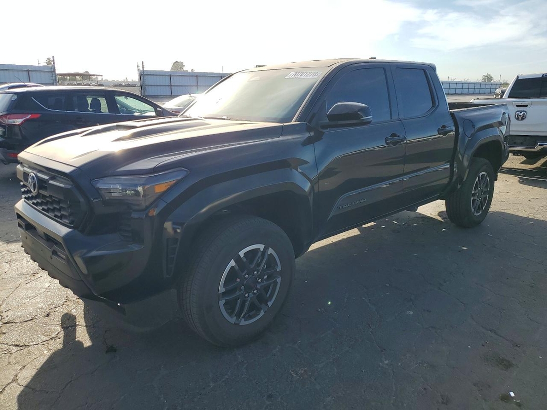 Vista de 2025 TOYOTA TACOMA TRD SPORT, ángulo 1