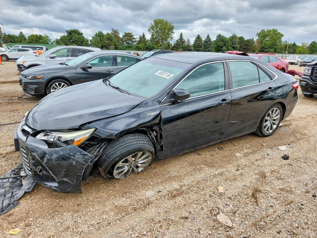 Вид 2015 TOYOTA CAMRY HYBRID XLE, угол 1