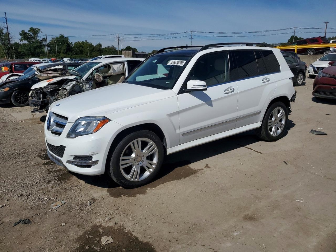 Vue de 2015 MERCEDES-BENZ GLK 350 4MATIC, angle 1
