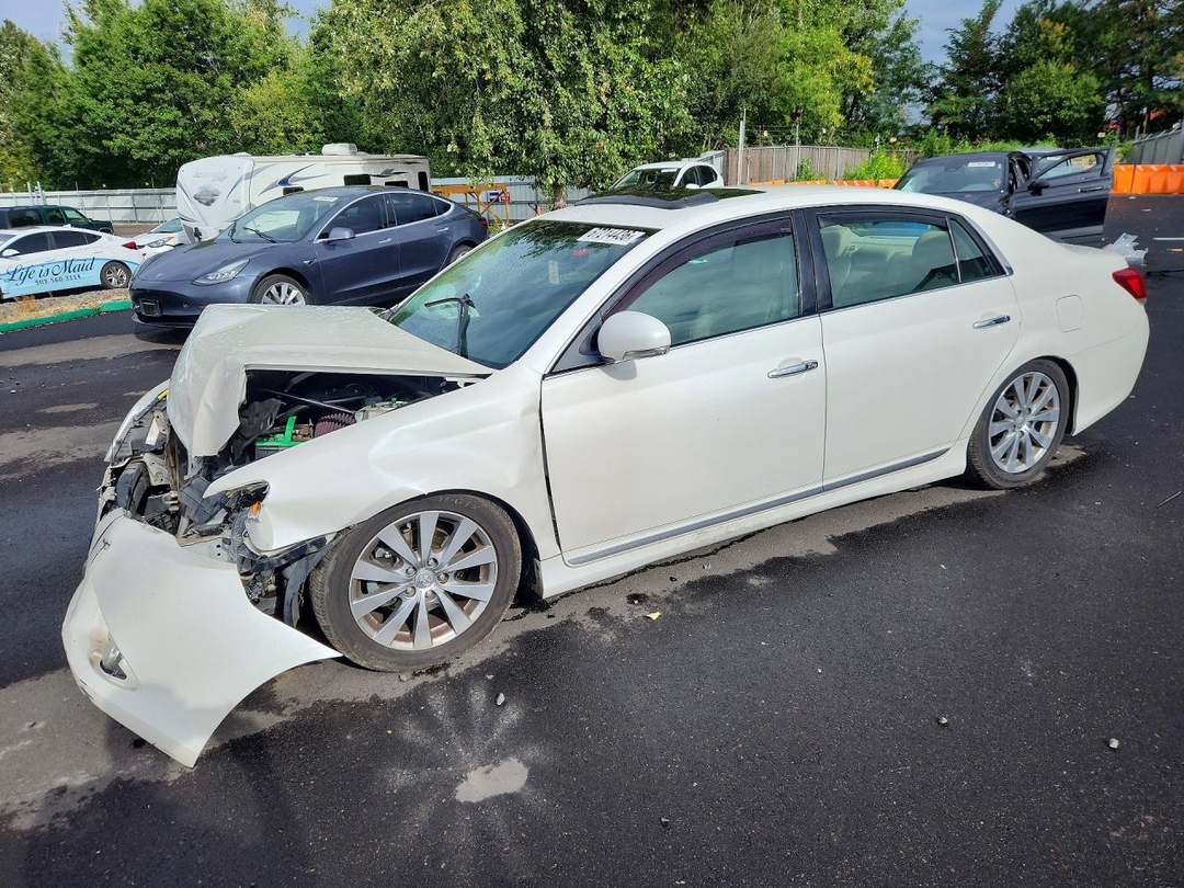 Vue de 2011 TOYOTA AVALON LIMITED, angle 1