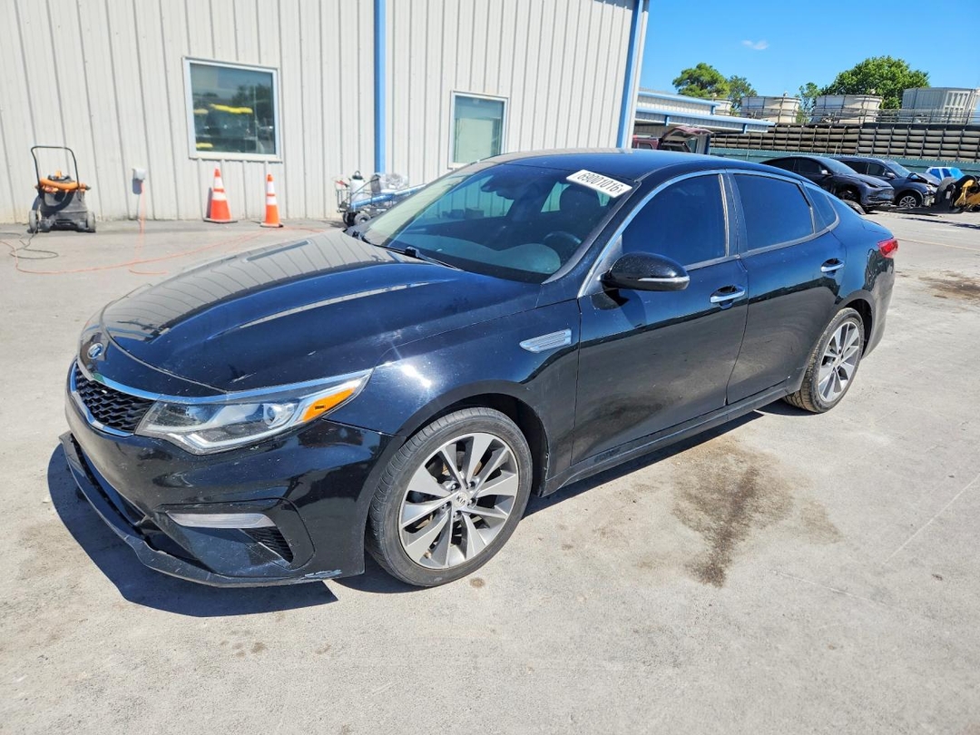 منظر 2019 KIA OPTIMA S، زاوية 1