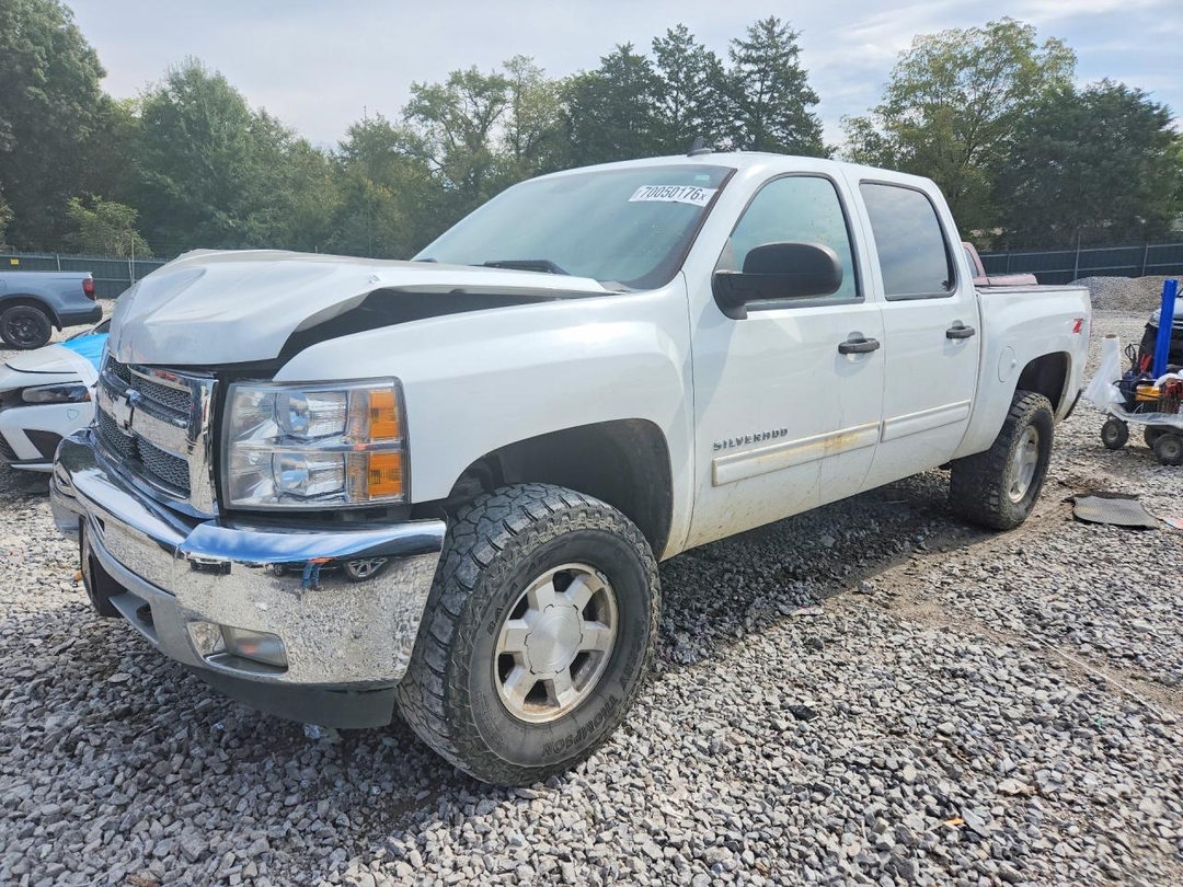 منظر 2013 CHEVROLET SILVERADO K1500 LT، زاوية 1
