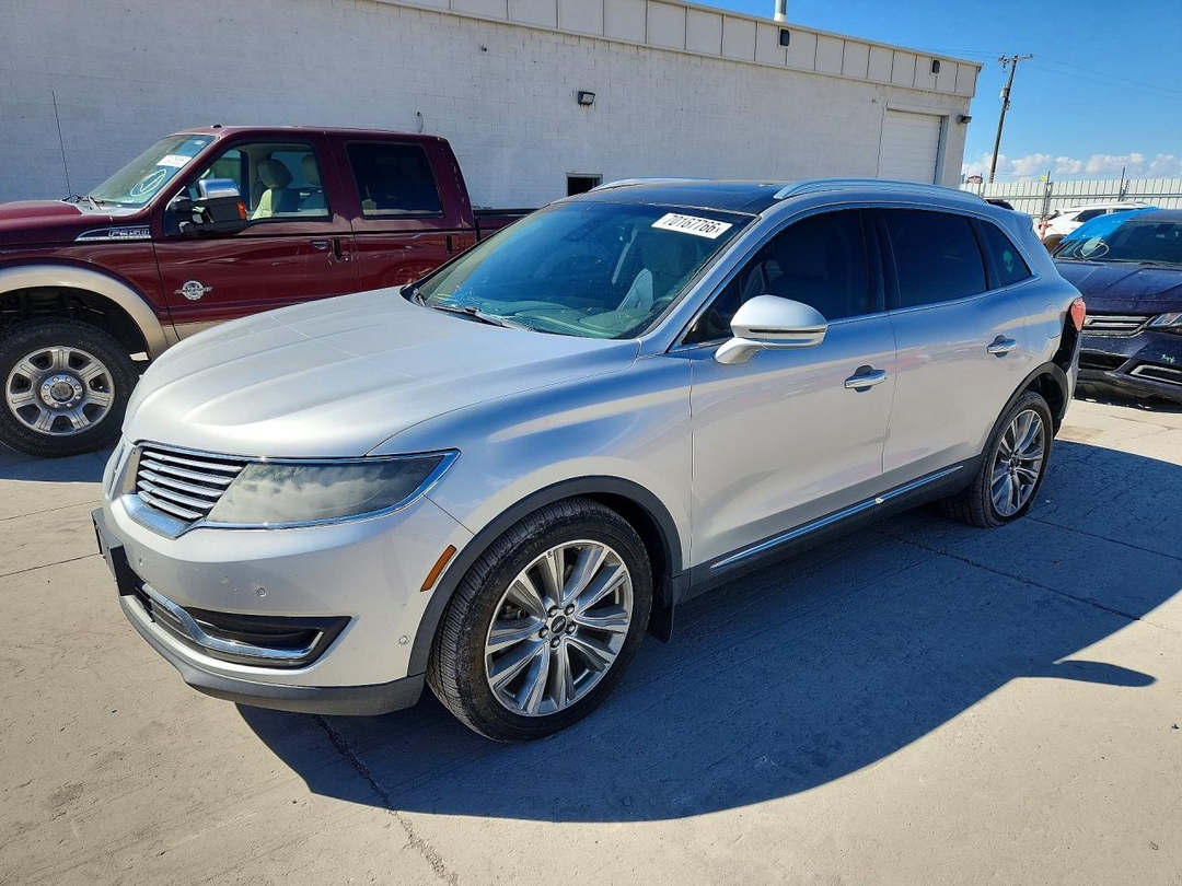 Vue de 2017 LINCOLN MKX RESERVE, angle 1