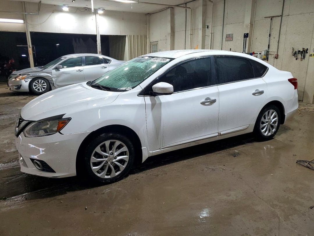 Вид 2019 NISSAN SENTRA SV, угол 1