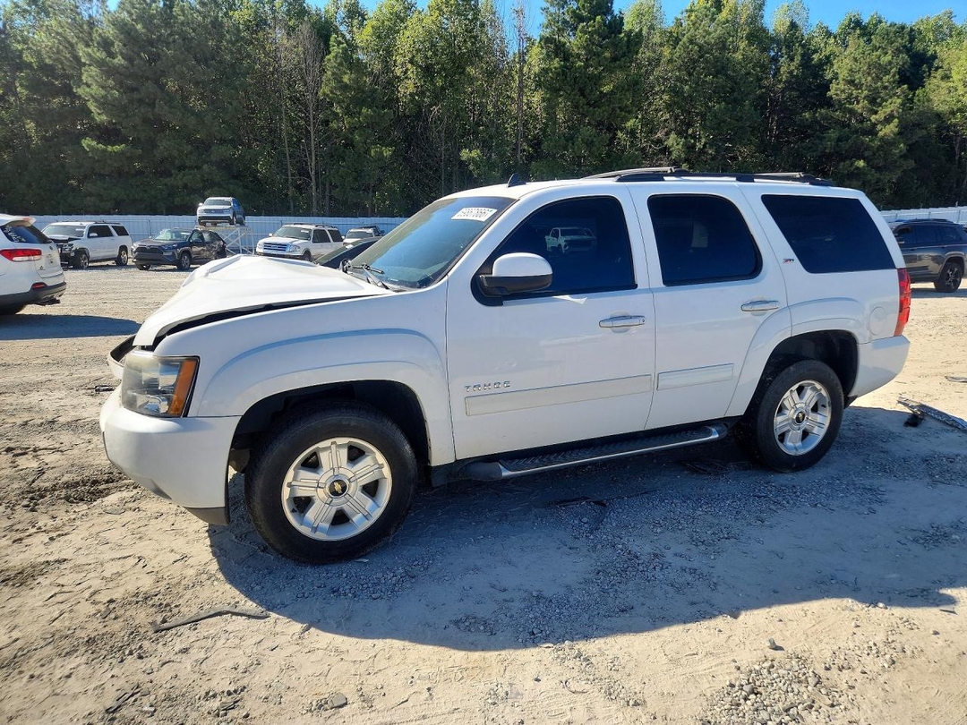 منظر 2014 CHEVROLET TAHOE C1500 LT، زاوية 1