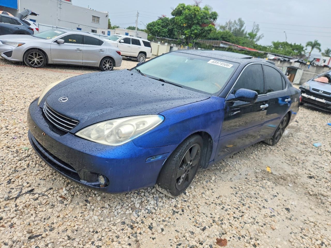 Vue de 2006 LEXUS ES 330, angle 1