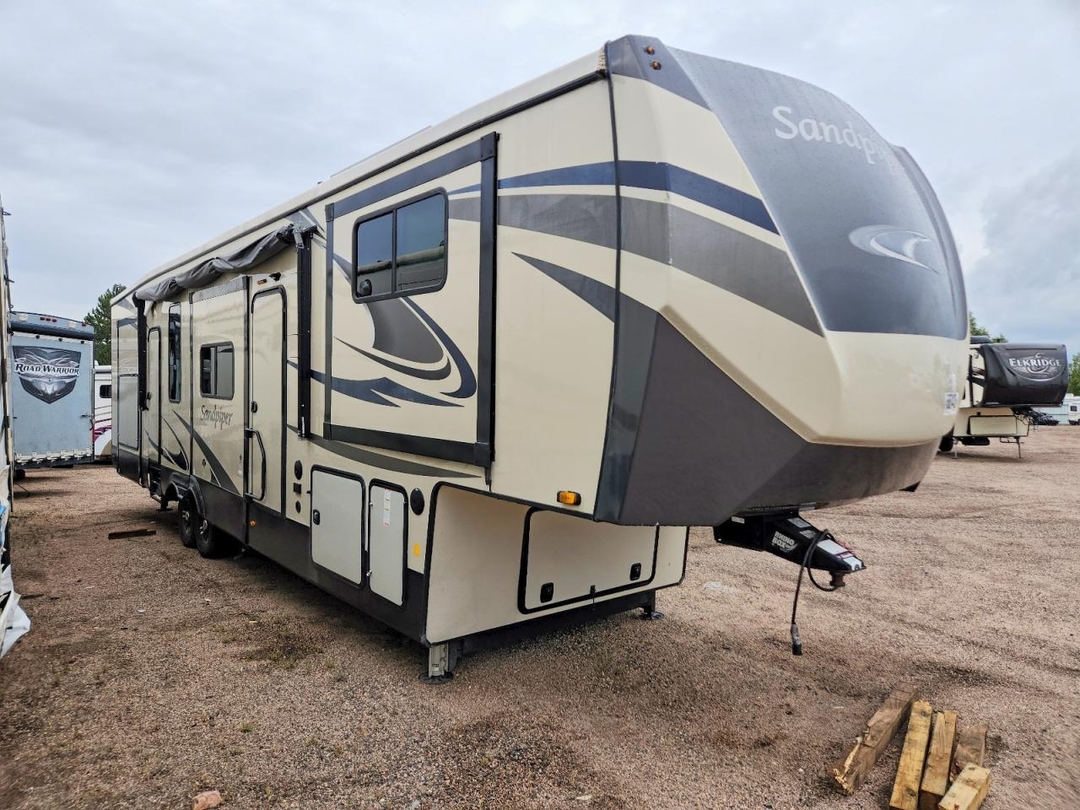 Vue de 2021 FOREST RIVER SANDPIPER CAMPER, angle 1