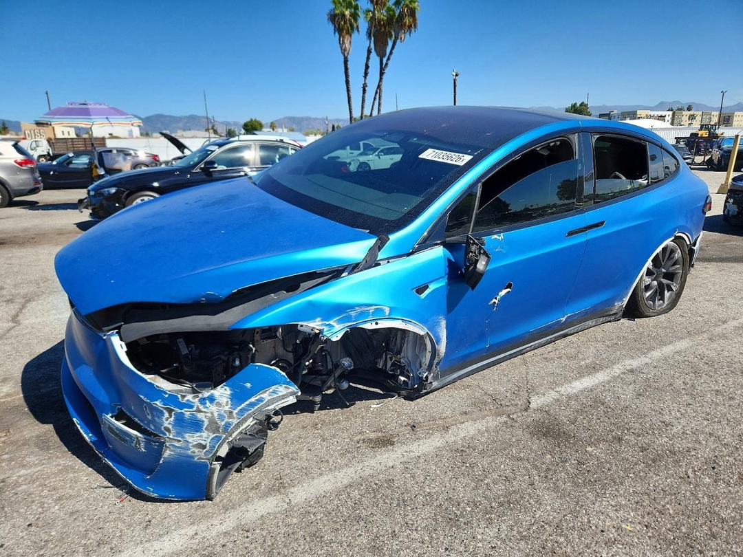 Vista de 2023 TESLA MODEL X, ángulo 1