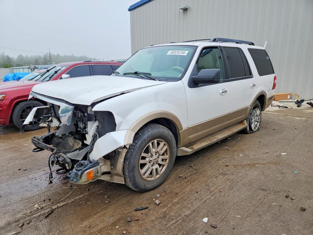 Вид 2012 FORD EXPEDITION XLT, угол 1