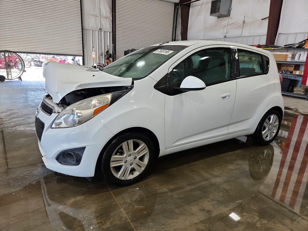 منظر 2015 CHEVROLET SPARK LS، زاوية 1
