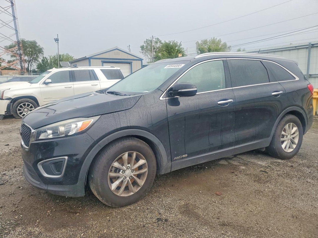 Vista de 2017 KIA SORENTO LX V6, ángulo 1