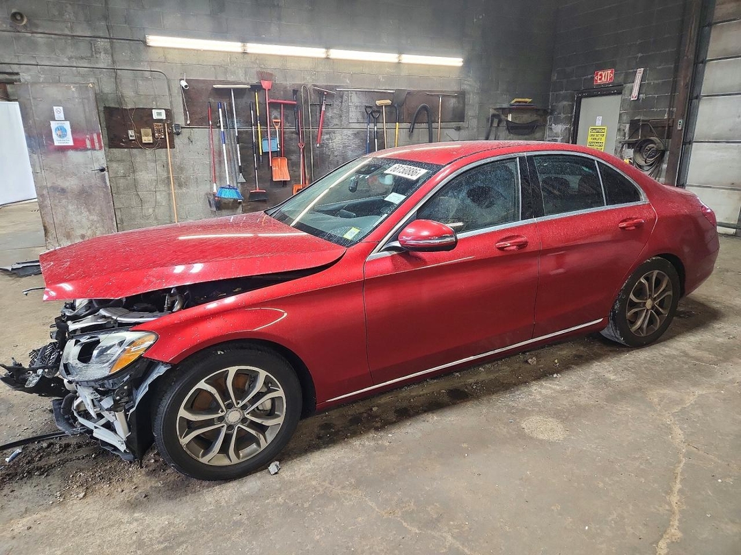 Vista de 2016 MERCEDES-BENZ C 300, ángulo 1