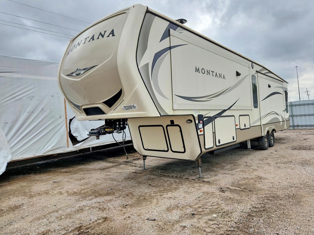 Vue de 2018 KEYSTONE MONTANA CAMPER, angle 1