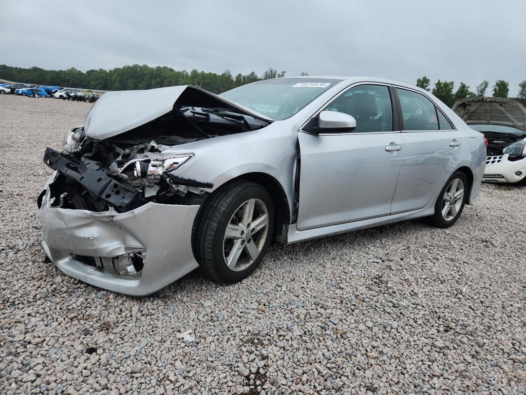 Vista de 2014 TOYOTA CAMRY SE, ángulo 1