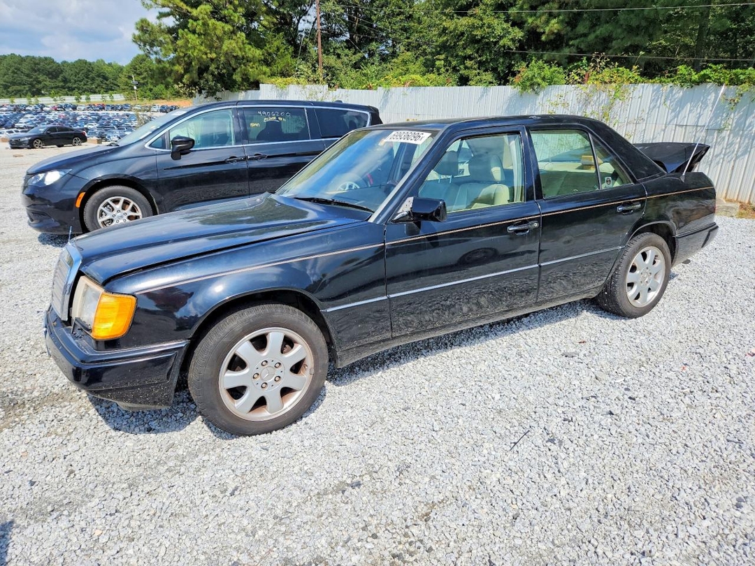 Vedere 1992 MERCEDES-BENZ 300 E, unghi 1
