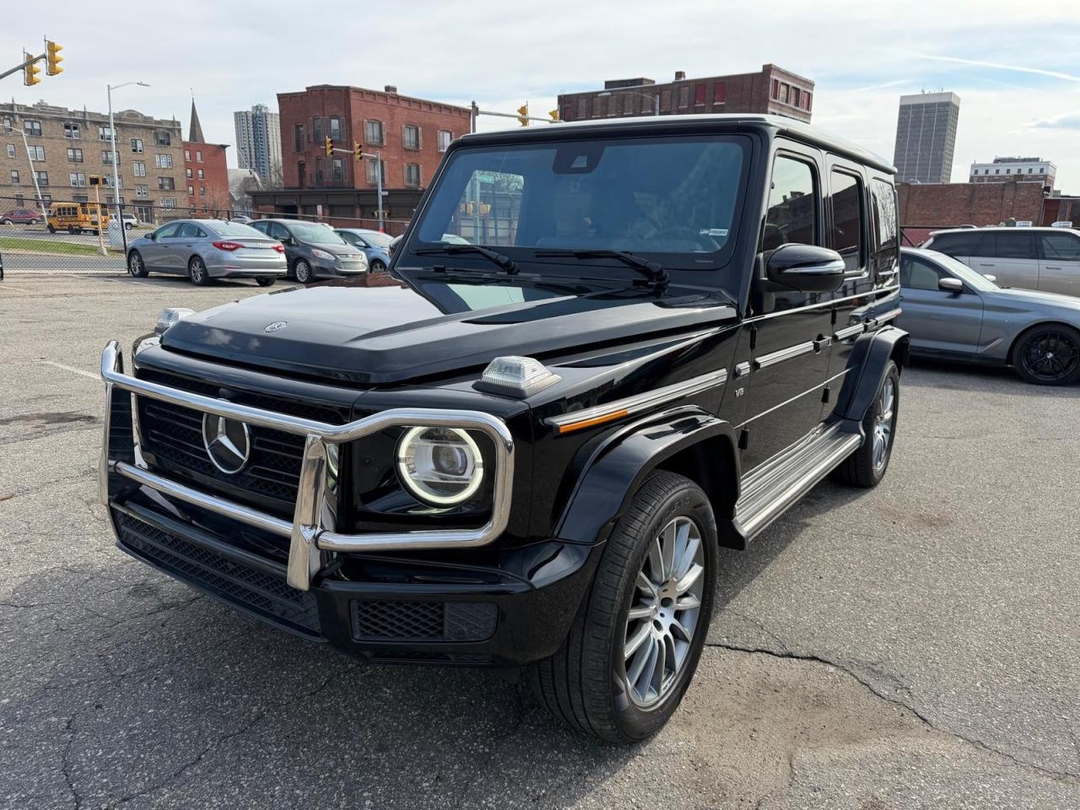 Vue de 2020 MERCEDES-BENZ G 550, angle 1