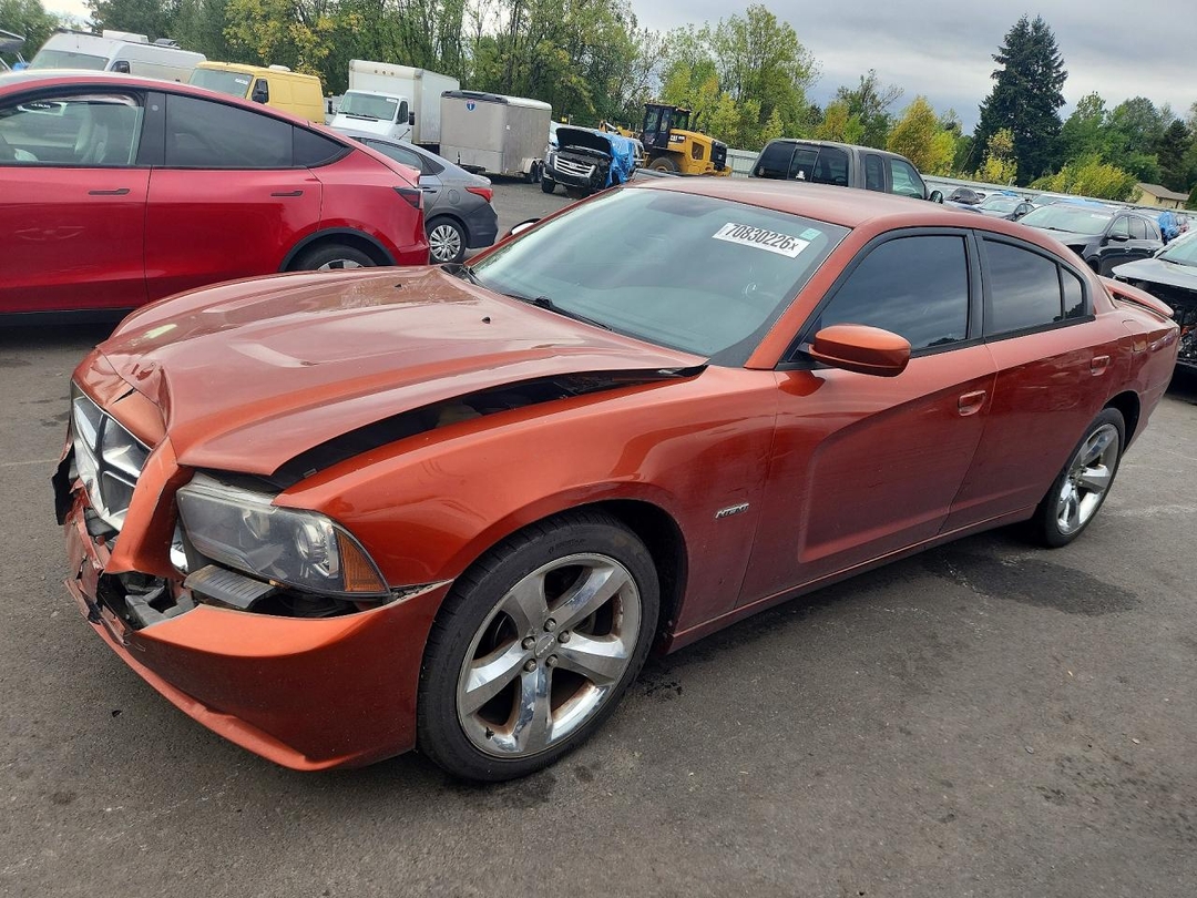 Вид 2013 DODGE CHARGER R/T, угол 1