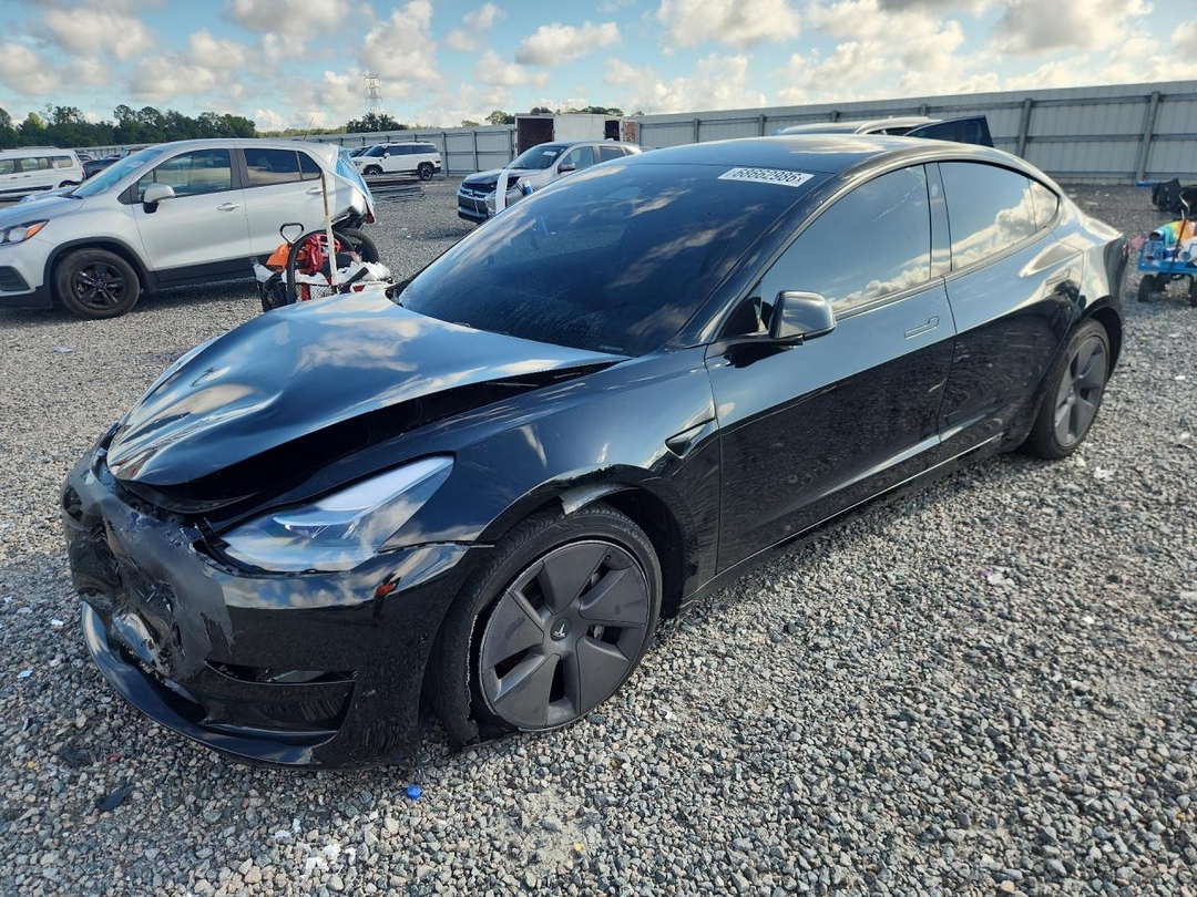 Vista de 2022 TESLA MODEL 3, ángulo 1