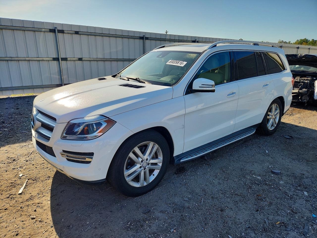 Vedere 2015 MERCEDES-BENZ GL 450 4MATIC, unghi 1
