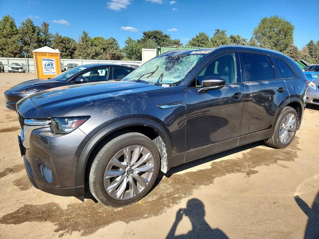 Вид 2026 MAZDA CX-90 PREFERRED, угол 1