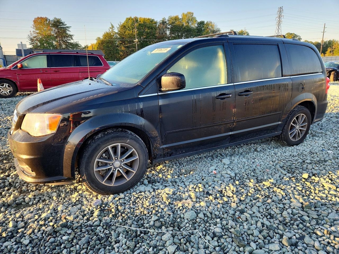 Вид 2017 DODGE GRAND CARAVAN SXT, угол 1