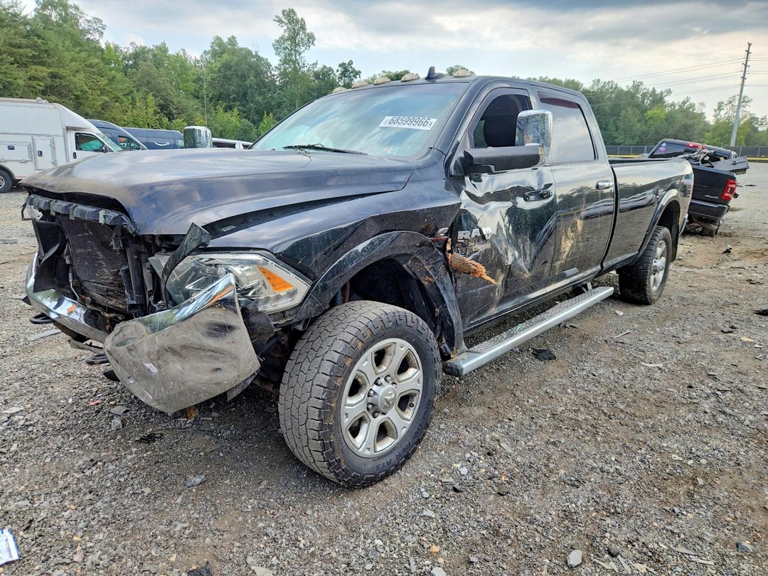 Vista de 2014 RAM 2500 LARAMIE, ángulo 1