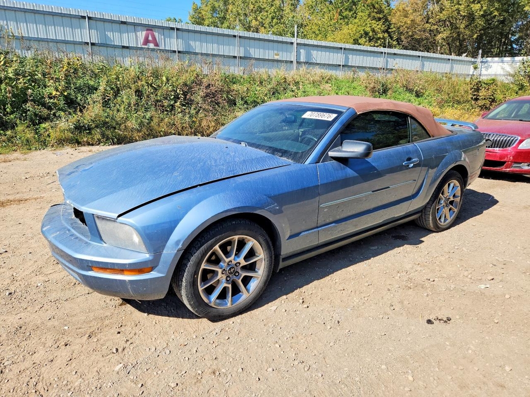 Vista de 2006 FORD MUSTANG, ángulo 1