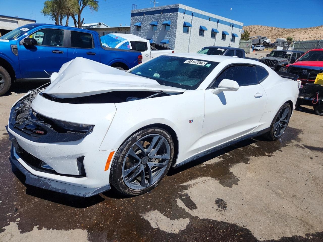 Vue de 2023 CHEVROLET CAMARO LS, angle 1