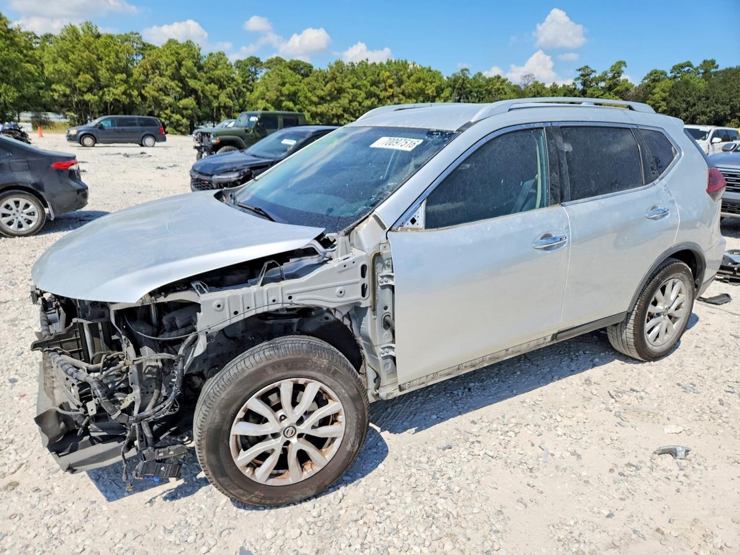 Вид 2018 NISSAN ROGUE SV, угол 1