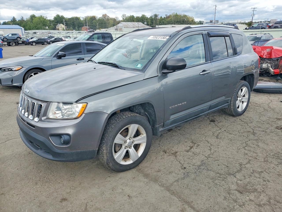 Vue de 2011 JEEP COMPASS SPORT, angle 1