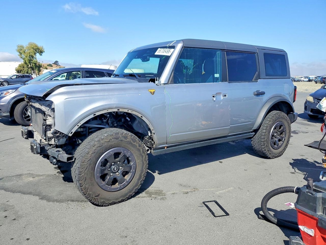 Vedere 2022 FORD BRONCO, unghi 1