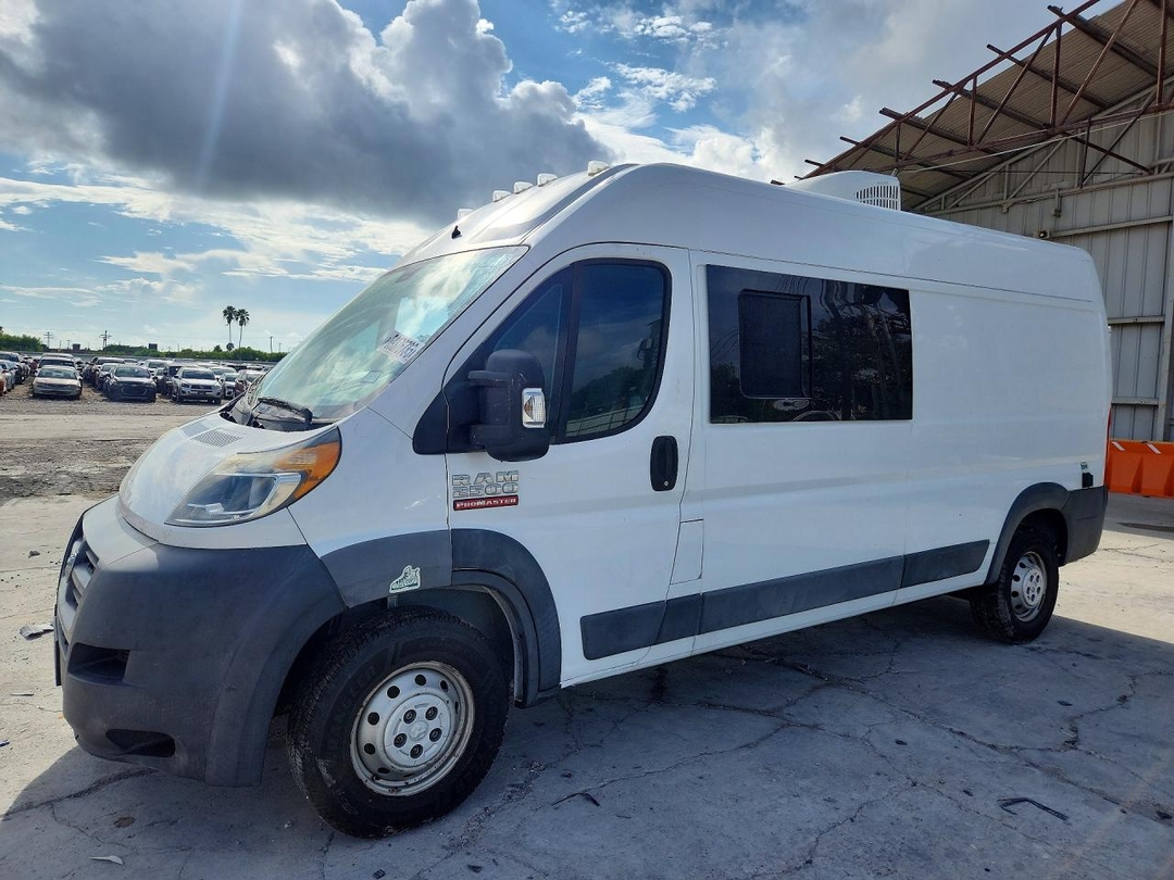 Vista de 2017 RAM PROMASTER 2500 REFRIGERATED DELIVERY VAN, ángulo 1