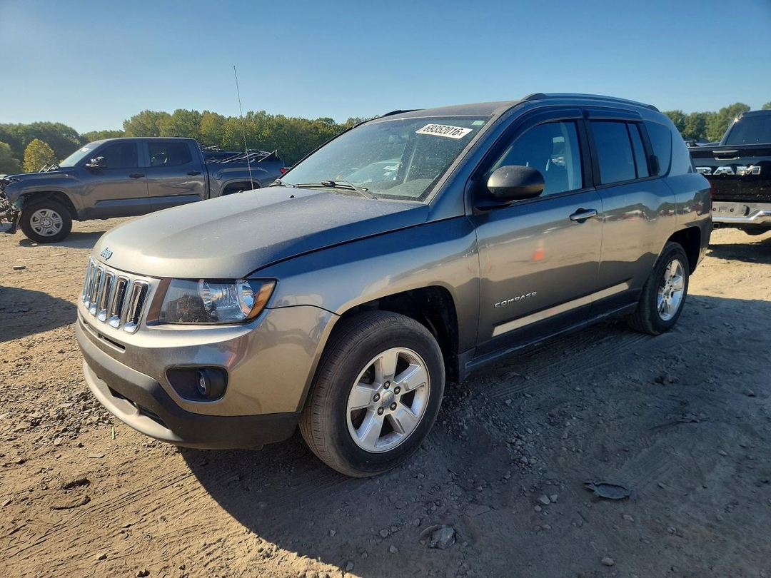Vue de 2014 JEEP COMPASS SPORT, angle 1