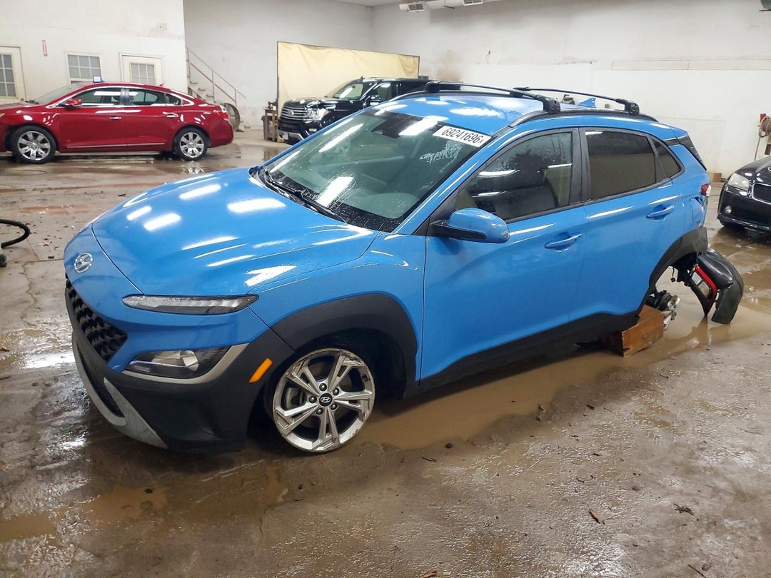 Vue de 2023 HYUNDAI KONA SEL, angle 1