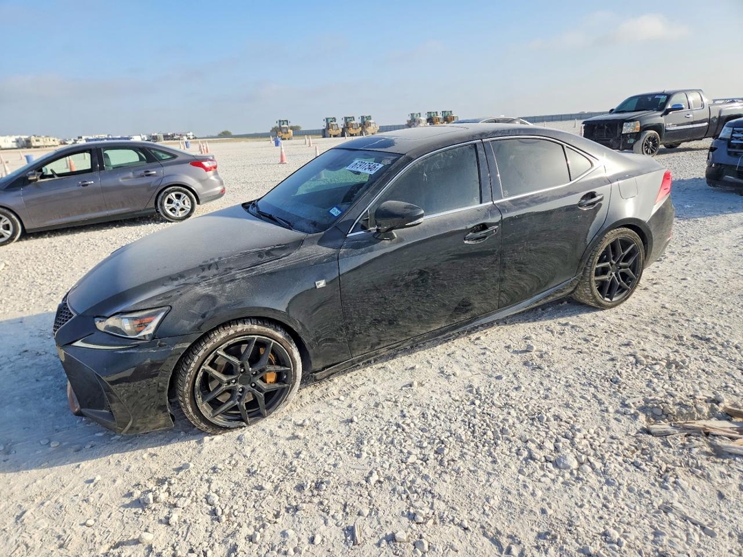 Вид 2017 LEXUS IS 200T, угол 1