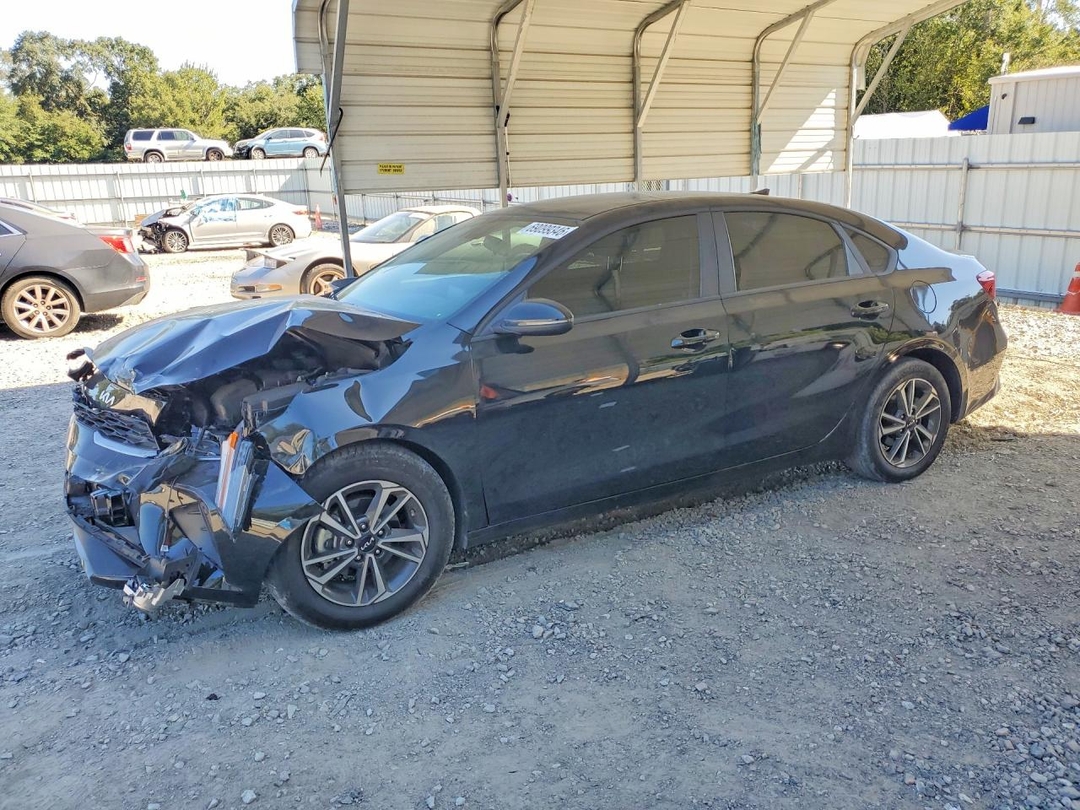 Vista de 2023 KIA FORTE LXS, ángulo 1