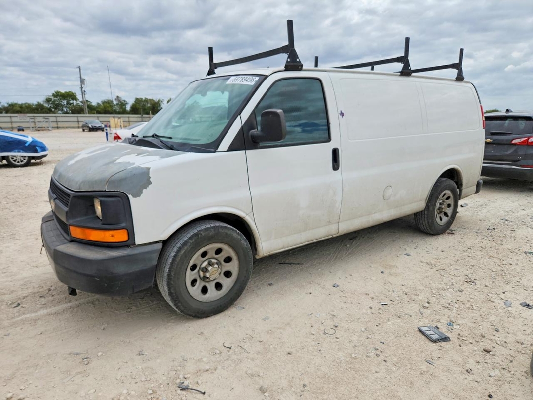 2012 CHEVROLET EXPRESS G1500 view, angle 1