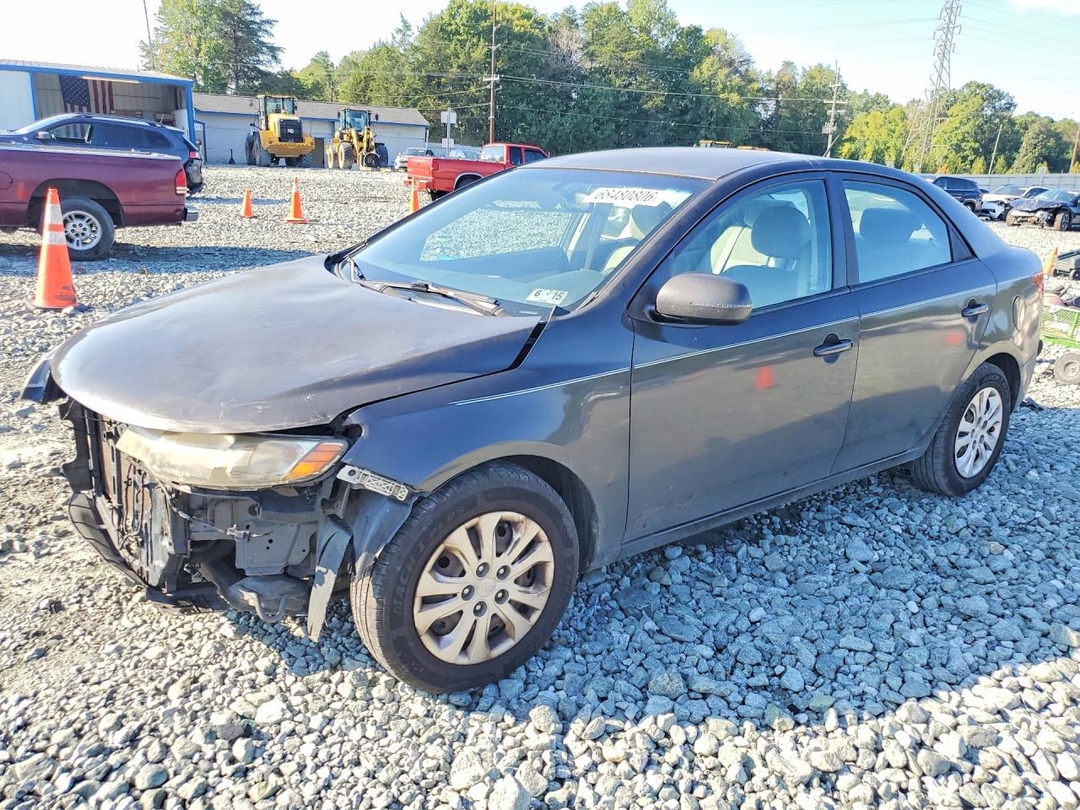 منظر 2011 KIA FORTE EX، زاوية 1