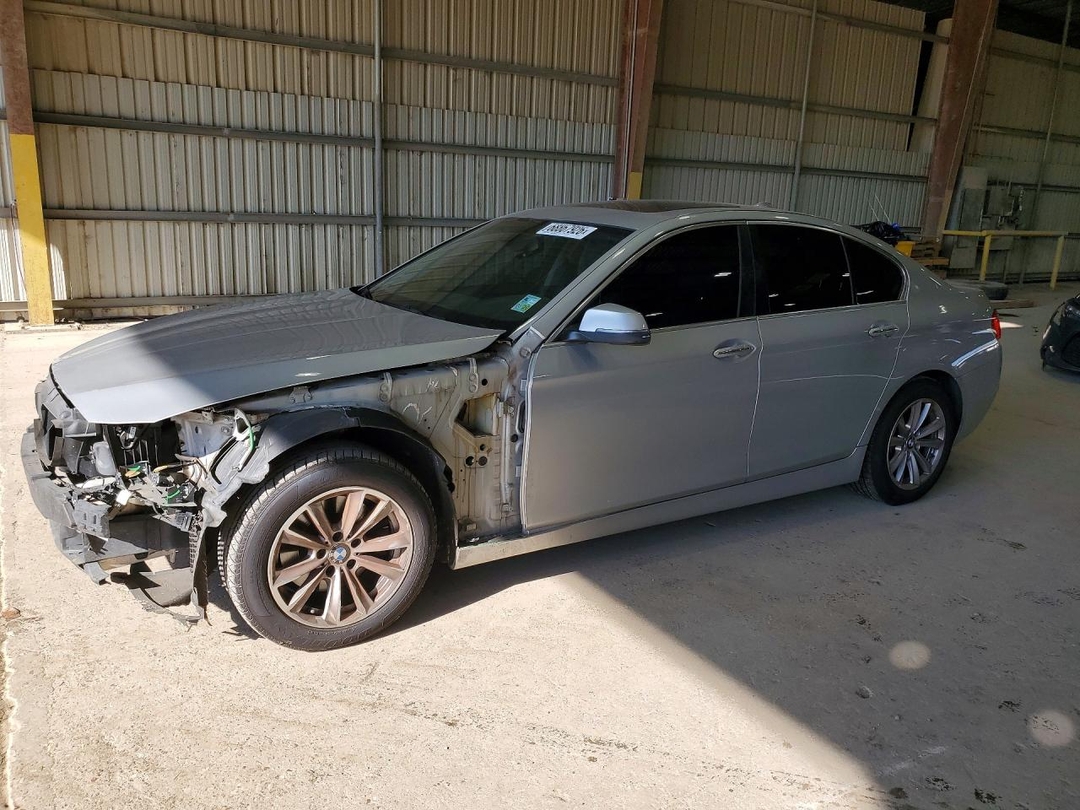 Vue de 2014 BMW 528 I, angle 1