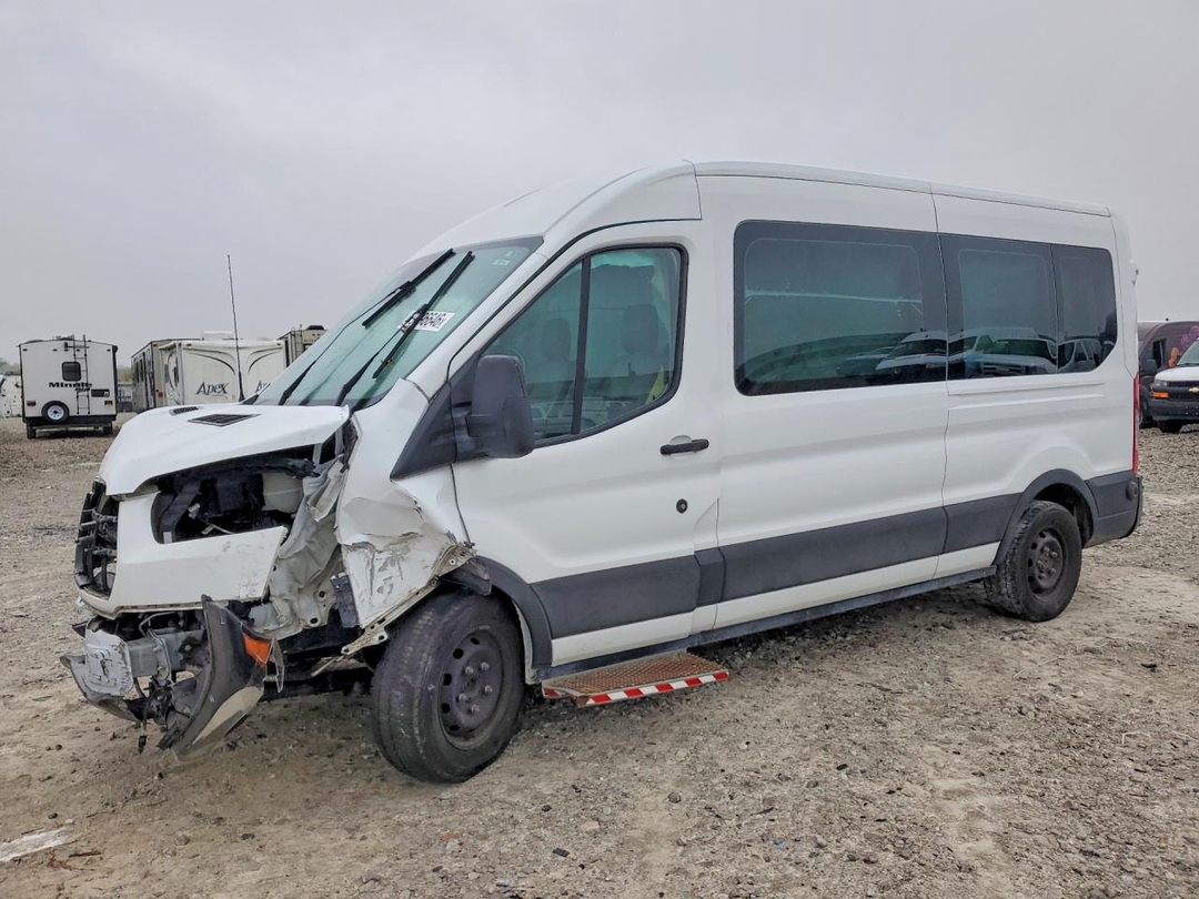 Vista de 2019 FORD TRANSIT T-350, ángulo 1